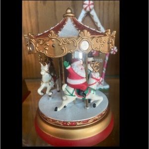 Christmas Carousel musical, lights up